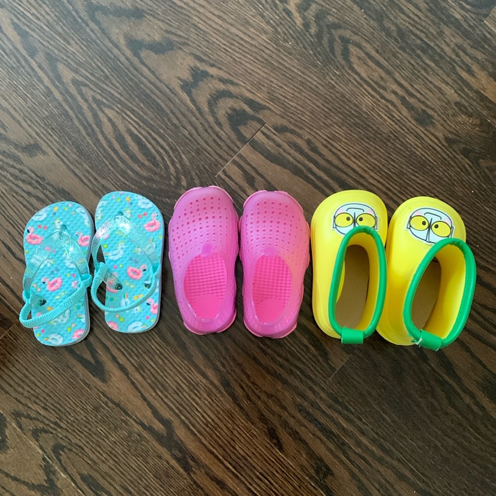 Lot of 3 pair summer shoes size 6